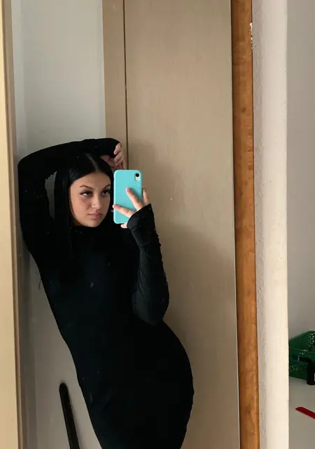 Диана из Екатеринбурга, мне 19, познакомлюсь для постоянных отношений