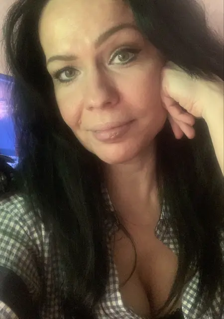 Я Ирина, 42, из Москвы, ищу знакомство для постоянных отношений