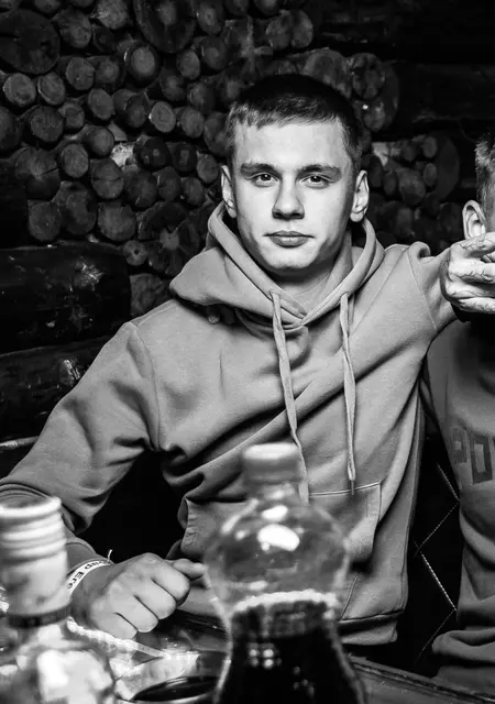 Кирилл из Кургана, мне 20, познакомлюсь на одну ночь