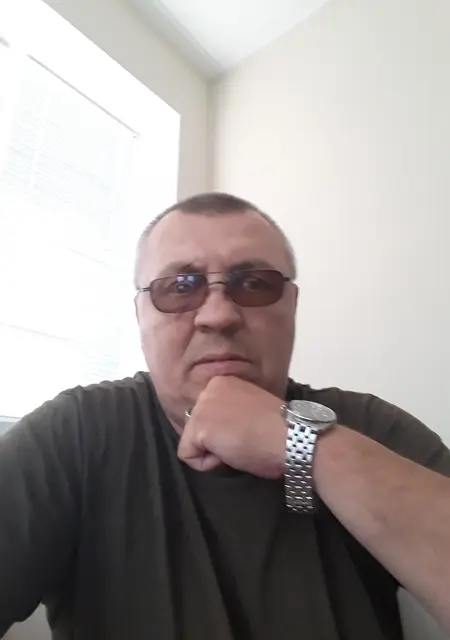 Саша з Чернігова, мені 54 років, познайомлюсь для приємного проведення часу