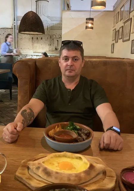 Я Сергей, 40, из Екатеринбурга, ищу знакомство для постоянных отношений
