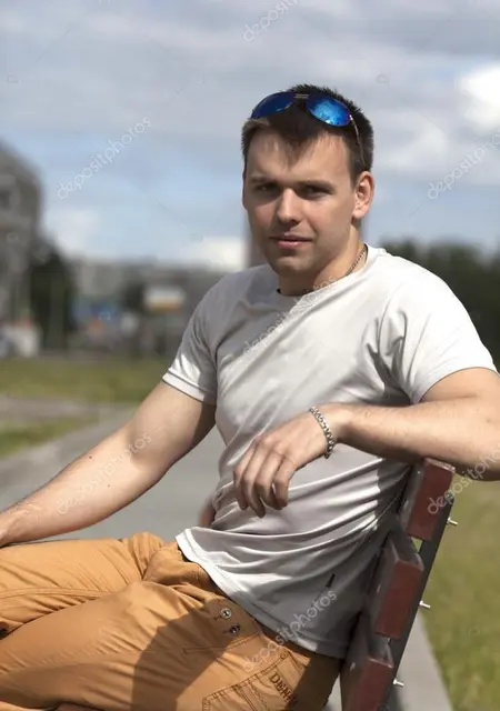 Саша из Волжского, мне 39, познакомлюсь без обязательств