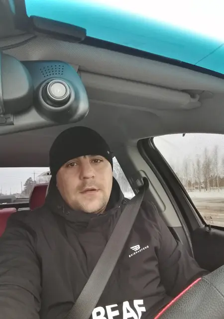 Владимир из Муравленко, мне 33, познакомлюсь на одну ночь