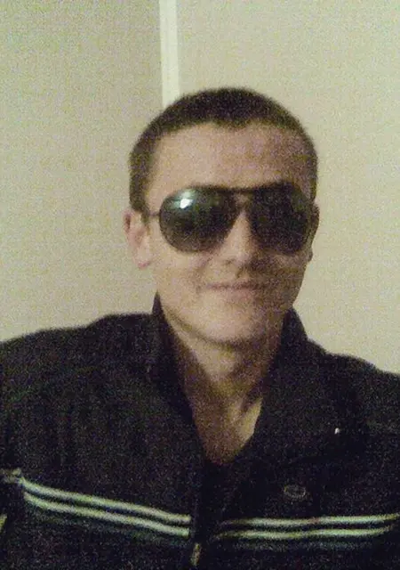 Я Сережа, 30, из Магадана, ищу знакомства без обязательств