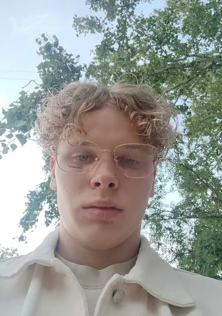 Герман из Тамбова, мне 22, познакомлюсь на одну ночь