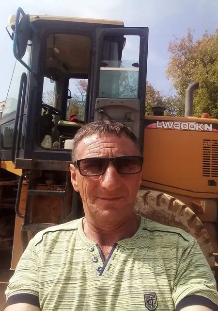 Я Александр, 61, из Самары, ищу знакомства без обязательств