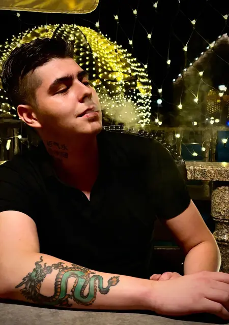 Я Женя, 22, из Вязьмы, ищу знакомство для общения