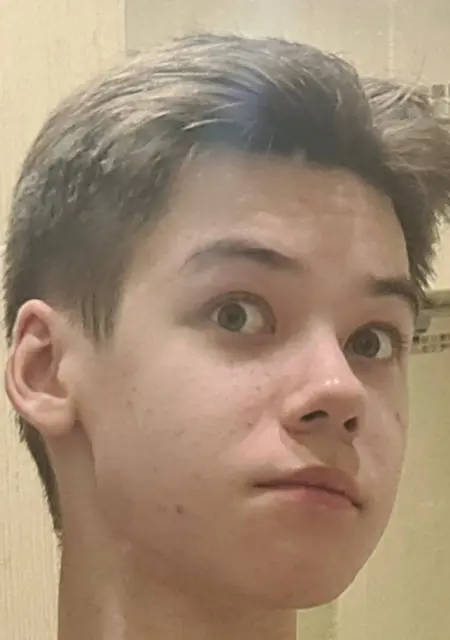 Я Илья, 20, знакомлюсь для приятного времяпровождения в Кирове