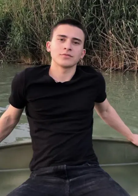 Тот Смысый из Назрани, мне 27, познакомлюсь на одну ночь