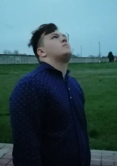 Никита из Каневской, ищу на сайте знакомства на одну ночь