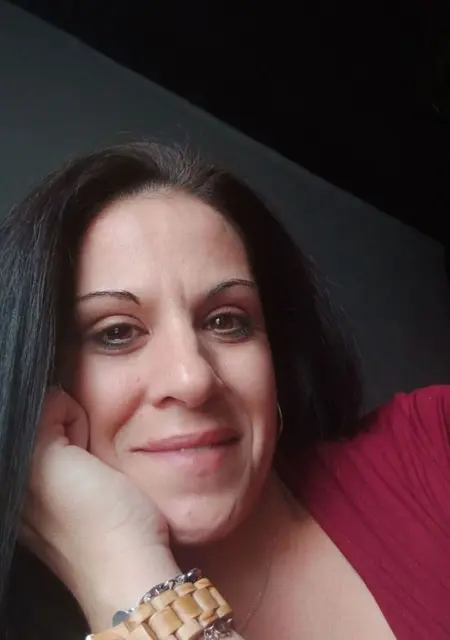 Sanja из Афин, ищу на сайте постоянные отношения