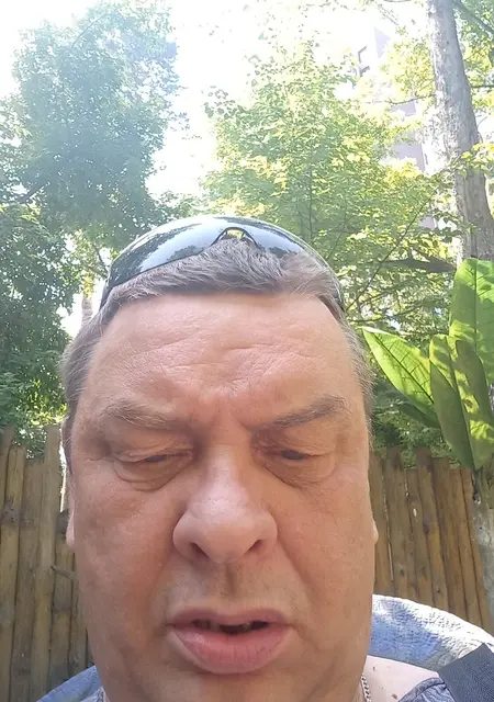 Я Сергей, 54, из Новосибирска, ищу знакомство для приятного времяпровождения