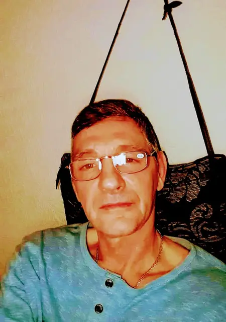 Я Михаил Пенковский, 58, знакомлюсь на одну ночь в Саратове