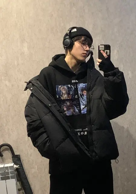 Александр из Чебоксар, мне 20, познакомлюсь для общения