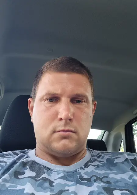 Юрий из Тамани, мне 42, познакомлюсь для общения