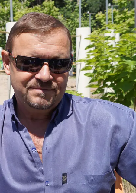 Я Александр, 61, из Морозовска, ищу знакомства на одну ночь