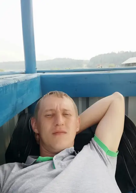 Я Андрей, 38, из Тобольска, ищу знакомства на одну ночь