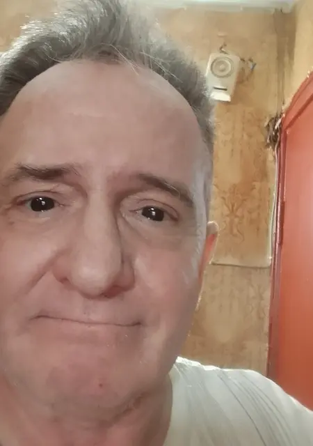 Валерий из Санкт-Петербурга, мне 61, познакомлюсь без обязательств