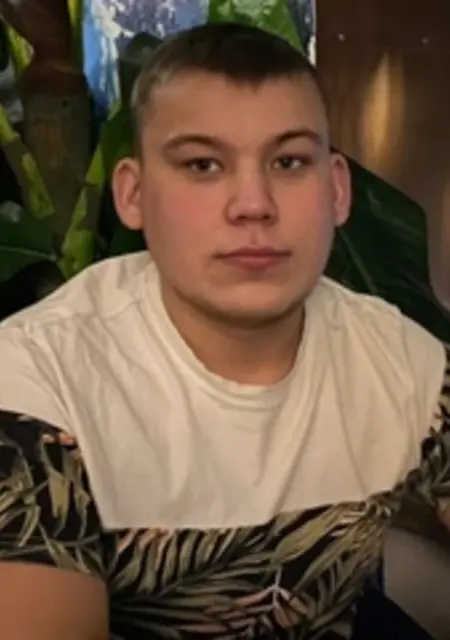 Я Тимофей, 22, из Сухого Лога, ищу знакомство для общения