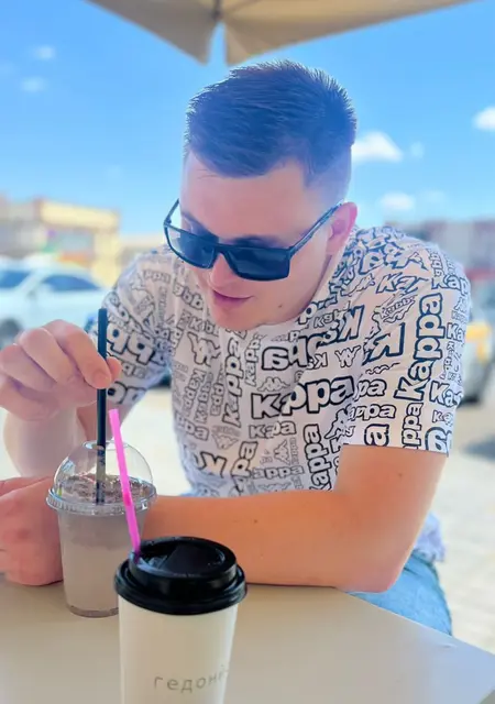 Я Александр, 30, из Санкт-Петербурга, ищу знакомства без обязательств