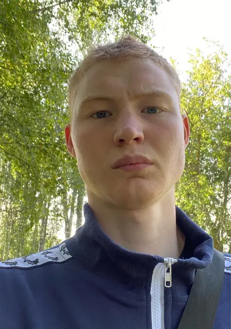 Я Валерий, 21, из Кирова, ищу знакомство для постоянных отношений