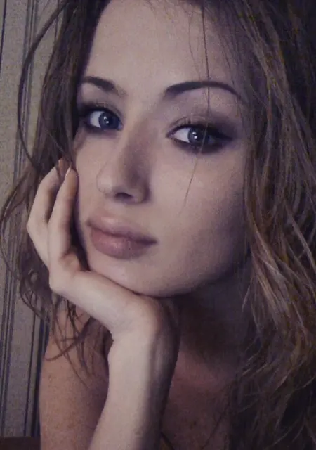 Я Алёна, 26, из Херсона, ищу знакомства на одну ночь