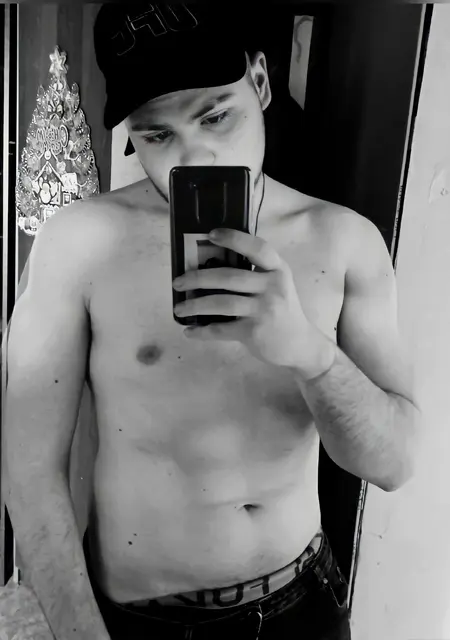 Я Секс Машина, 22, из Соликамска, ищу знакомства на одну ночь