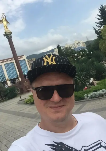 Я Valya, 42, из Воронежа, ищу знакомство для постоянных отношений