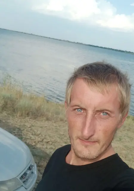 Я Дмитрий, 34, из Сальска, ищу знакомства без обязательств