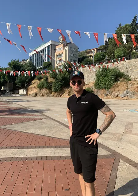 Я Кирилл, 30, знакомлюсь для постоянных отношений в Великом Новгороде