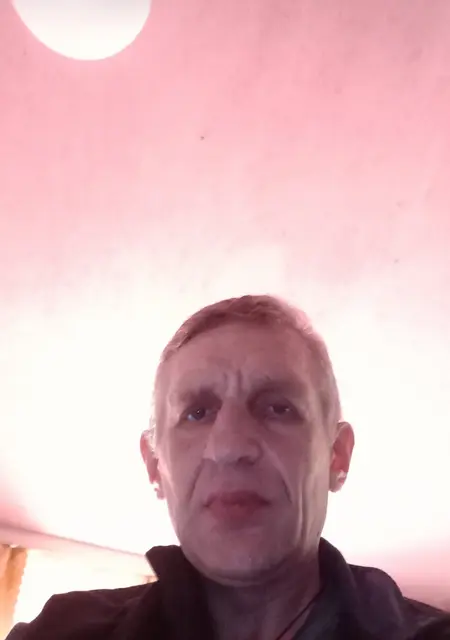 Александр из Калининграда, мне 48, познакомлюсь без обязательств