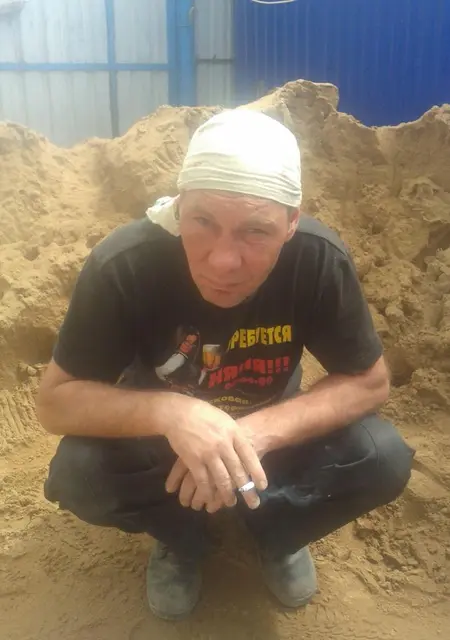 Андрей из Киришей, мне 47, познакомлюсь на одну ночь