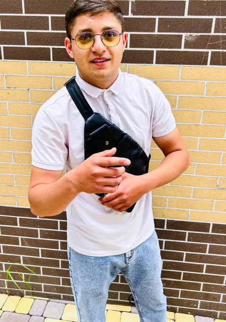 Я Андрей, 19, знакомлюсь на одну ночь в Воронеже