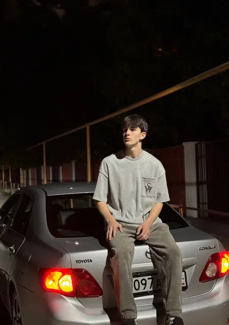 Я Хасик, 19, из Щелково, ищу знакомство для постоянных отношений