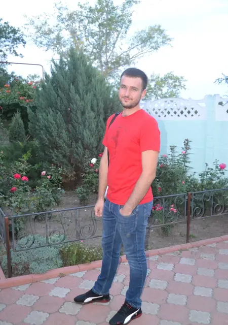 Александр из Луганска, мне 31, познакомлюсь на одну ночь