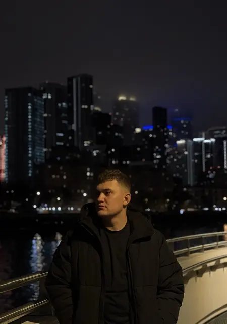 Я Дмитрий, 25, из Санкт-Петербурга, ищу знакомство для постоянных отношений