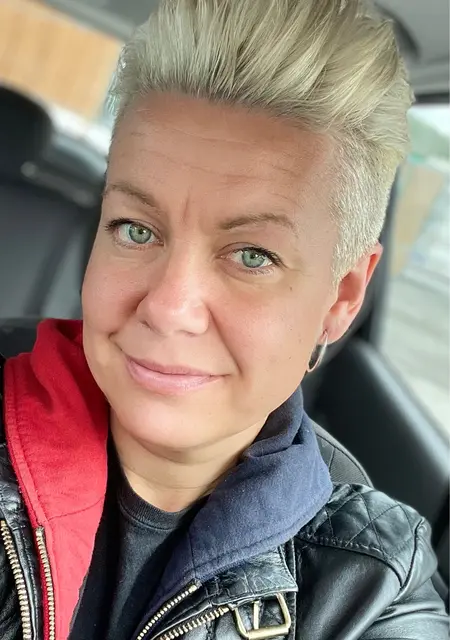 Я Pernilla, 46, знакомлюсь на одну ночь в Москве