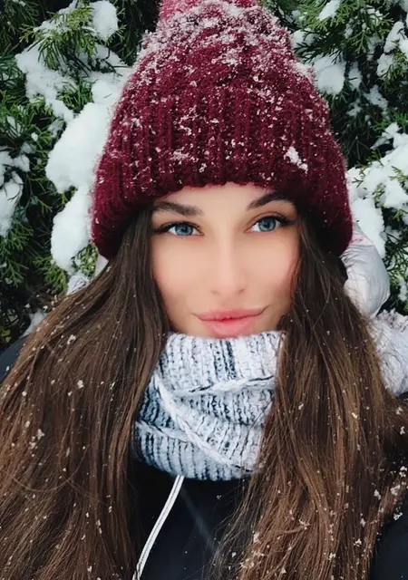 Елена из Липецка, мне 25, познакомлюсь для общения