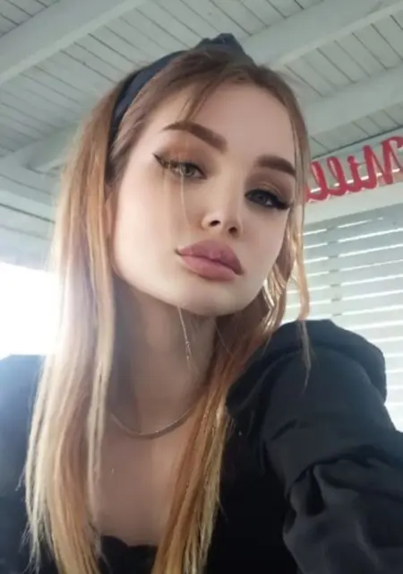 Я Вика, 22, знакомлюсь на одну ночь в Ярославле