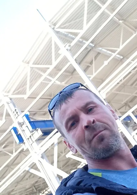 Roman из Балакова, ищу на сайте знакомства на одну ночь