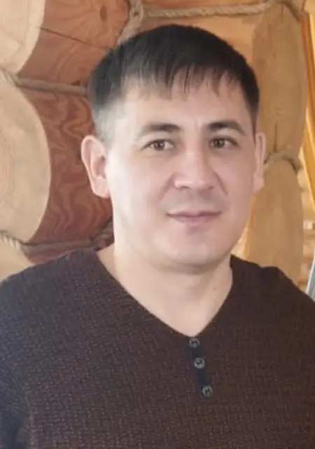 Марат из Омска, мне 41, познакомлюсь для открытые отношения