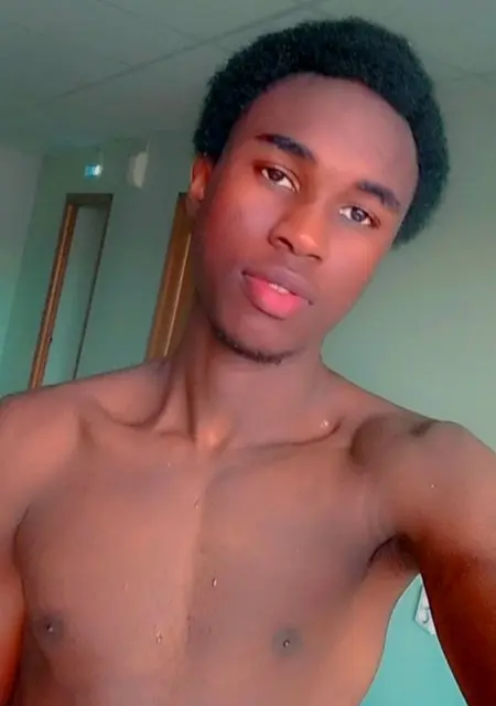 Я Жуан, 25, знакомлюсь без обязательств в Ульяновске