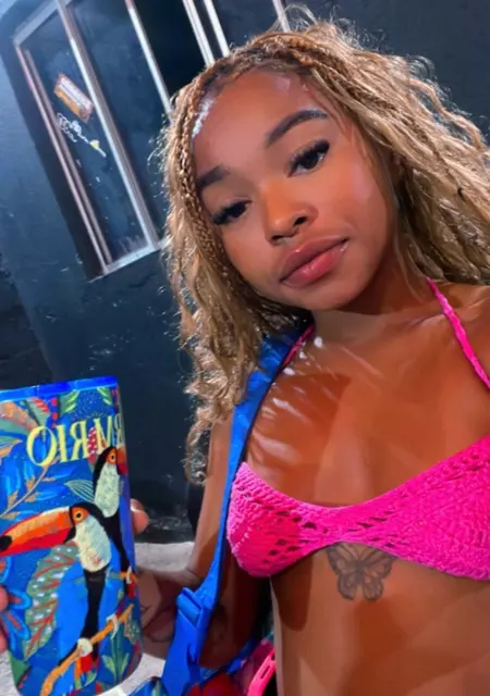 Я Laissa, 18, знакомлюсь на одну ночь в Москве