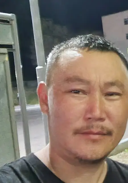 Я Илья, 37, из Уссурийска, ищу знакомства без обязательств