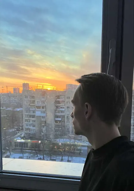 Я Александр, 24, из Воронежа, ищу знакомства без обязательств
