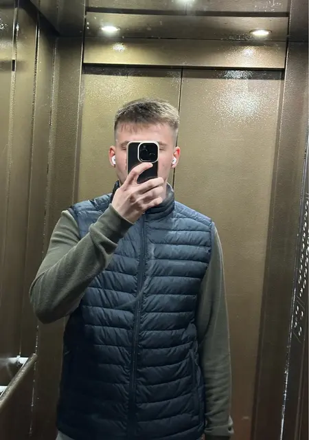 Жучок из Калининграда, мне 20, познакомлюсь для приятного времяпровождения