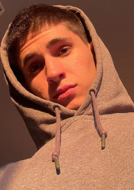 Я Кирилл, 30, знакомлюсь на одну ночь в Выксе