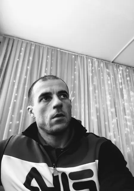 Я Артём, 40, знакомлюсь для приятного времяпровождения в Кемерово