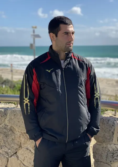 Я Михаил, 30, из Краснодара, ищу знакомство для приятного времяпровождения