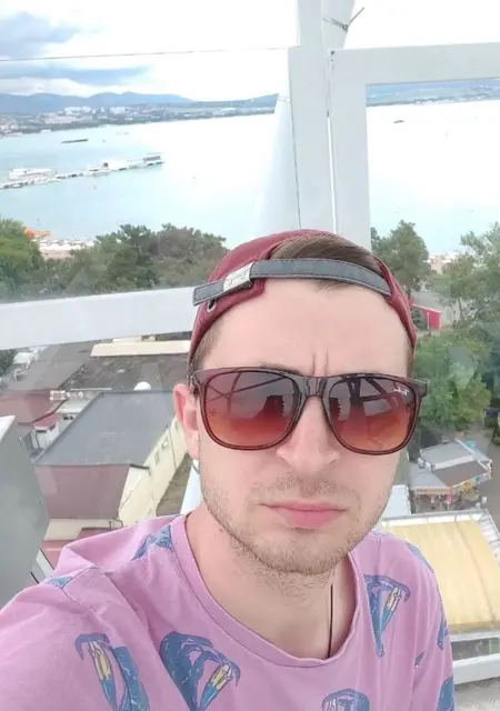 Я Смотров, 31, знакомлюсь для приятного времяпровождения в Воронеже